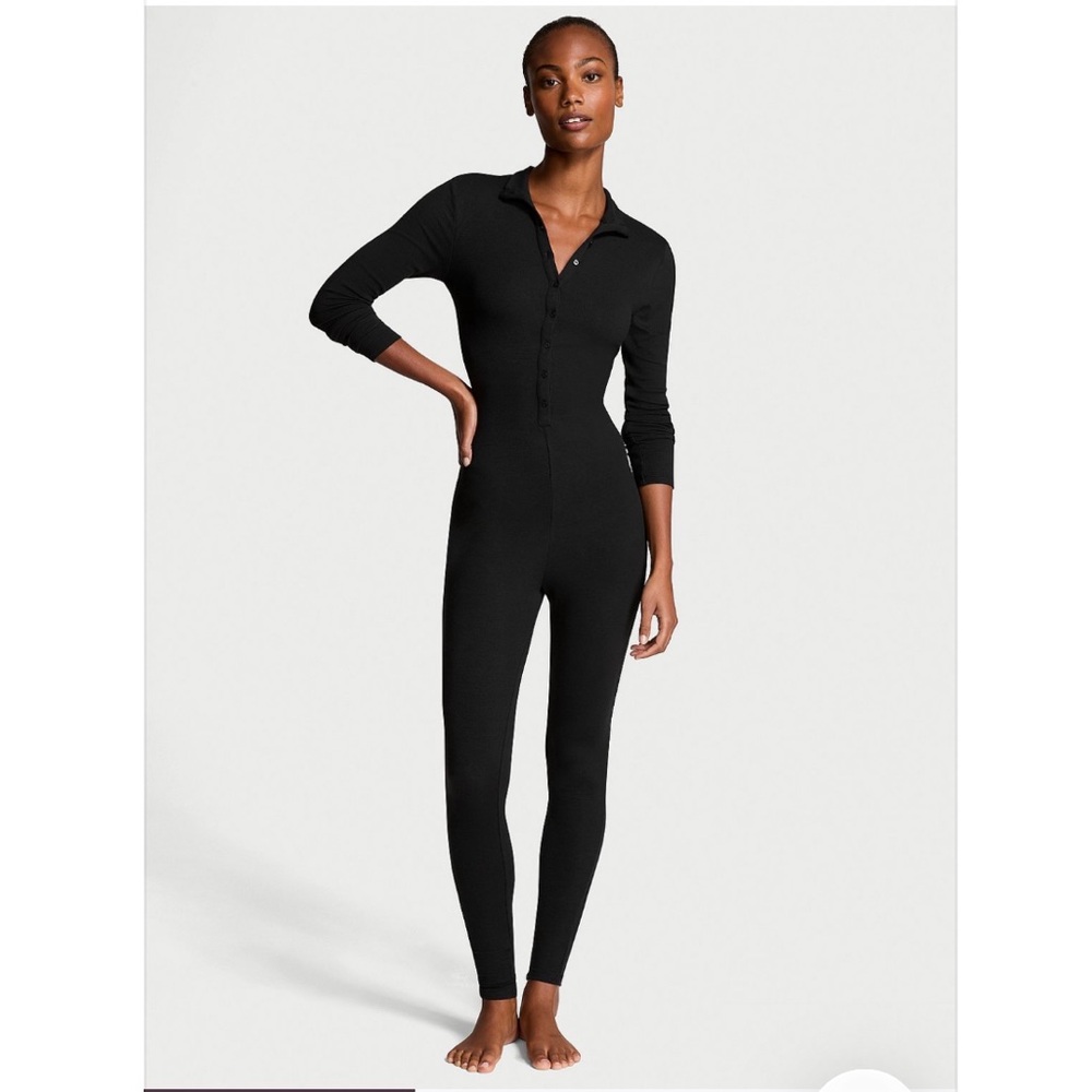 Elegant Black Button-Up Jumpsuit